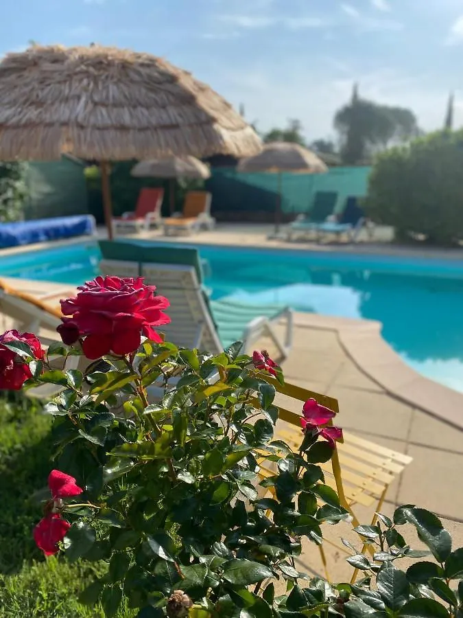 Mas De La Cigaline Gite & Chambres D'Hotes De Charme Var Gareoult Bed & Breakfast