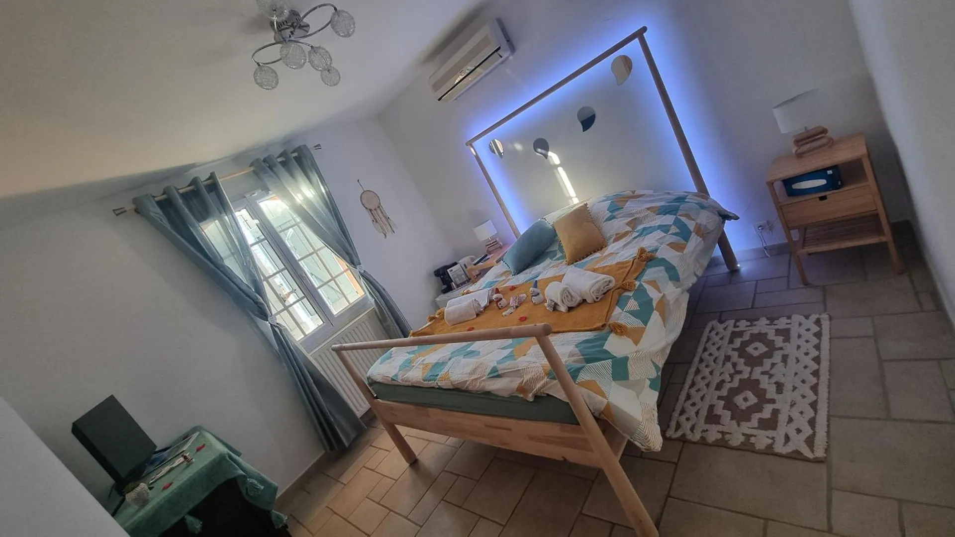Mas De La Cigaline Gite & Chambres D'Hotes De Charme Var Gareoult 0*,  France